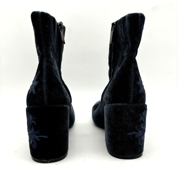 2017 Kenneth Cole 'RENNA' Blue Velvet Floral Embroidered Block Heel Boot 9.5M - Picture 9 of 16